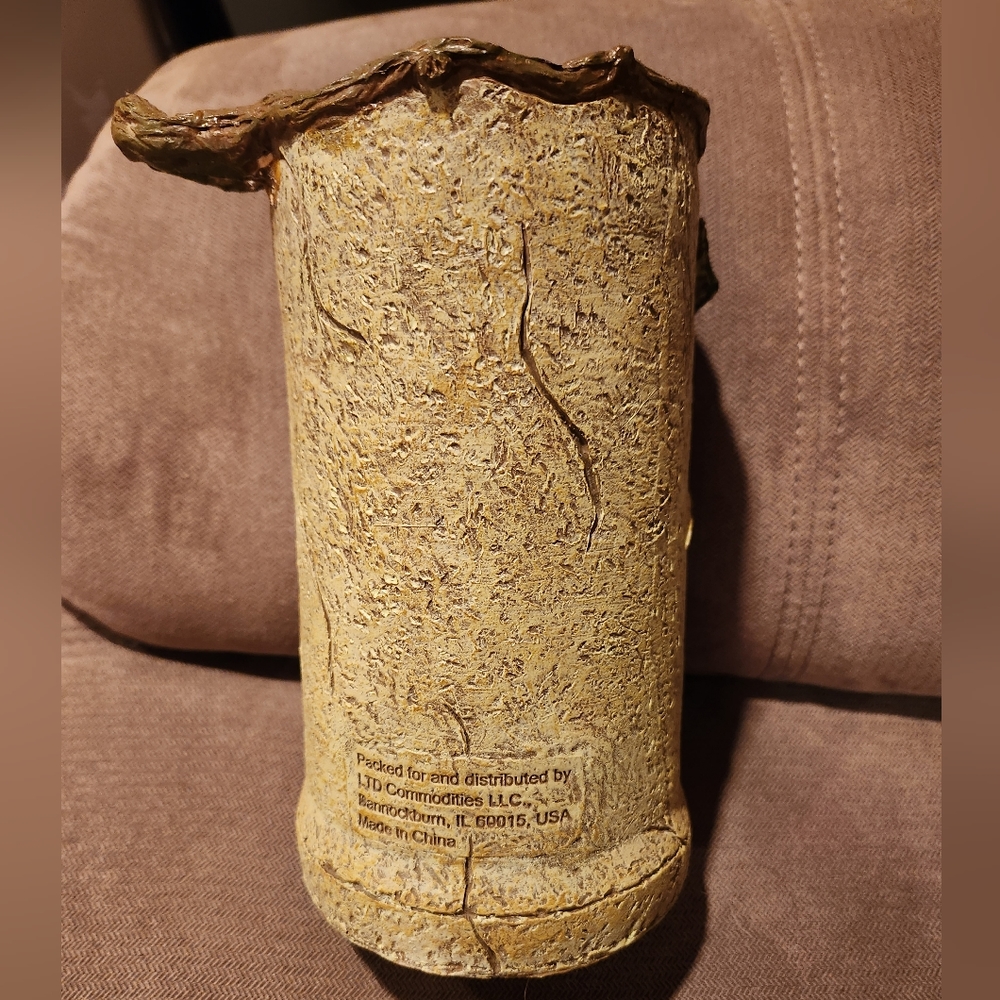 Decorative grapes wine bottle holder - Picture 3 of 4